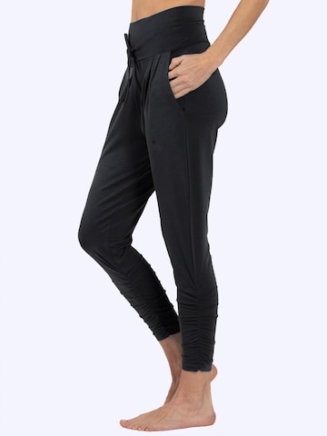 Magadi Regular Sporthose 'Francis'‌‌‌‌‌‌‌ in Schwarz