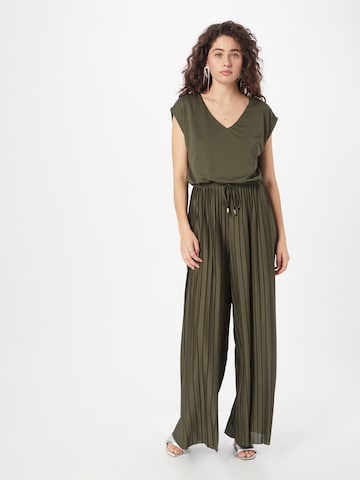 ABOUT YOU Jumpsuit 'Claire' in Groen: voorkant