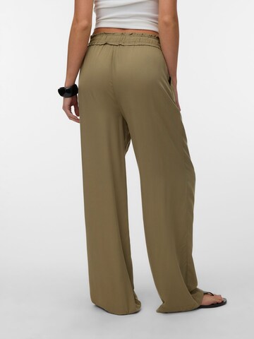 VERO MODA Regular Trousers in Green