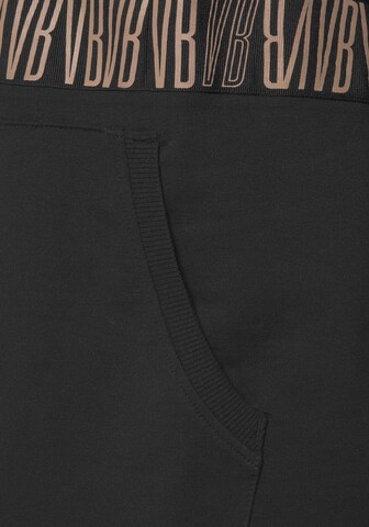 VENICE BEACH Athletic Sweatshirt in Black