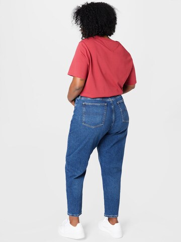 Tommy Jeans Curve Tapered Jeans in Blau