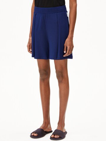 Loosefit Pantalon ARMEDANGELS en bleu : devant
