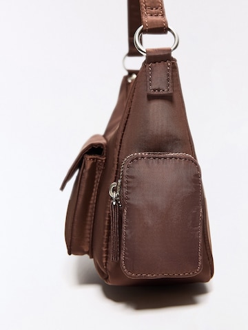 Borsa a spalla di Bershka in marrone