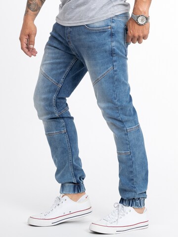 Rock Creek Tapered Jeans in Blau