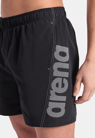 ARENA Пляжные шорты 'FUNDAMENTALS  LOGO BOXER' в Черный