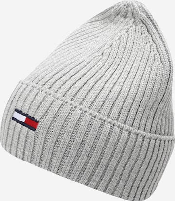 Tommy Jeans Beanie in Grey: front