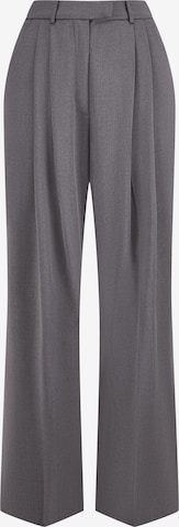 Nicowa Anzughose 'ROSCIWO', weites Bein, Bundfalten, Model trägt Größe 34 in Grau: Vorderseite