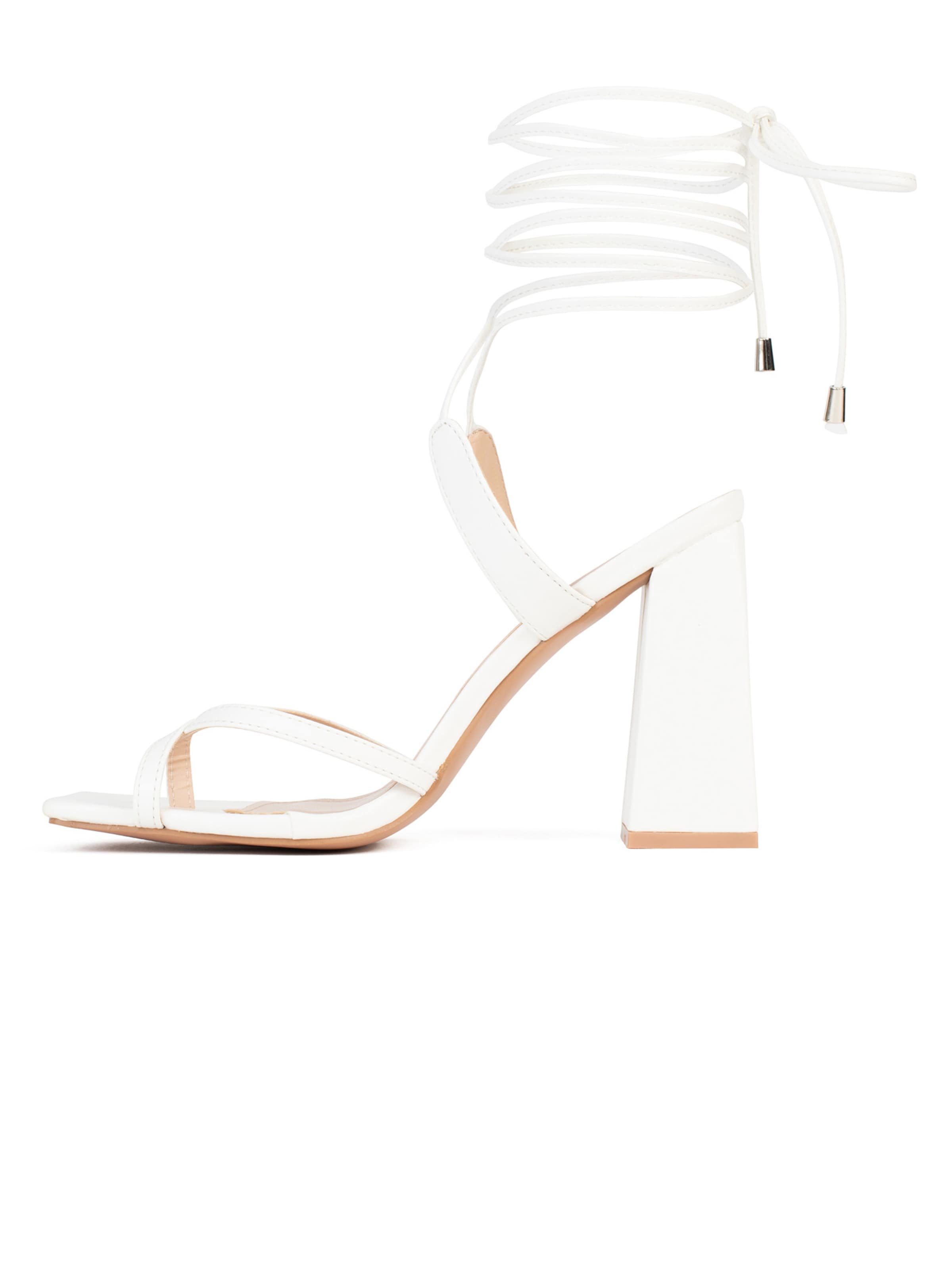 balta Celena Šlepetės per pirštą 'Chenaya': priekis