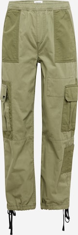 BDG Urban Outfitters Regular Cargohose in Grün: predná strana