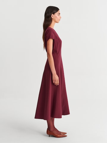 Robe 'NORIKAE' TATUUM en rouge