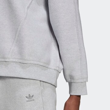ADIDAS ORIGINALS Sweatshirt 'Cozy Loungewear' i grå