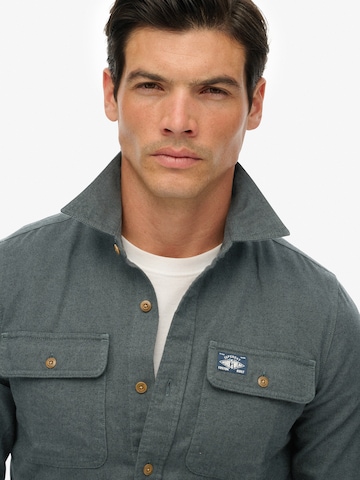 Superdry Regularny krój Koszula 'Trailsman' w kolorze zielony