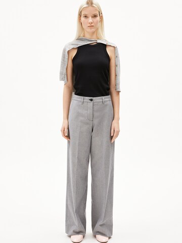 ARMEDANGELS Wide leg Broek ' LEANDRAA HANDAAS ' in Grijs