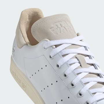 ADIDAS ORIGINALS Sneakers laag 'Nanzuka' in Wit