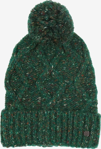 FRAAS Beanie in Green: front