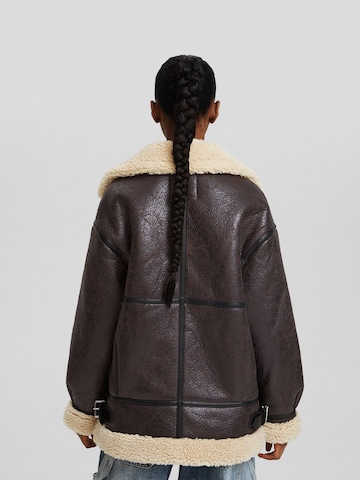 Bershka Tussenjas in Bruin