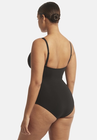 SEA LEVEL Triangel Badeanzug 'Essentials Edit' in Schwarz