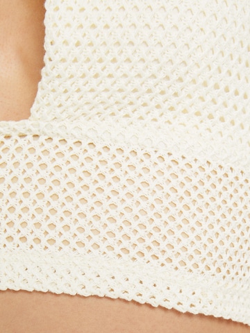 Bershka Broderad topp i beige