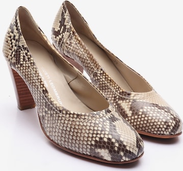 Attilio Giusti Leombruni Pumps 39 in Braun: Vorderseite