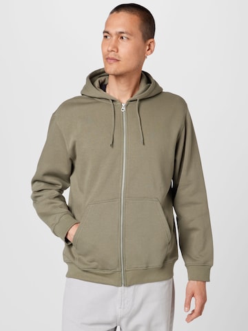 WEEKDAY Zip-Up Hoodie in Green: front