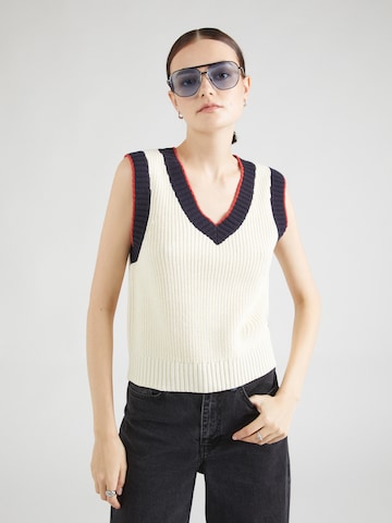 LEVI'S ® Trui 'Brynn Sweater Vest' in Beige: voorkant