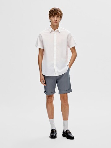 Coupe regular Chemise SELECTED HOMME en blanc