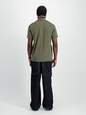 ALPHA INDUSTRIES Μπλουζάκι σε πράσινο