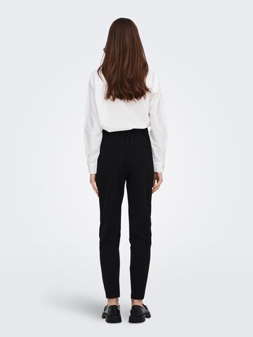 ONLY Slimfit Spodnie 'Carolna' w kolorze czarny