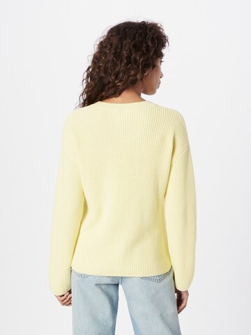 GAP Sweater in Yellow