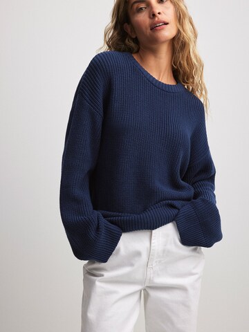 NA-KD Oversized trui in Blauw: voorkant