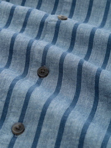 TOM TAILOR DENIM Comfort fit Button Up Shirt in Blue