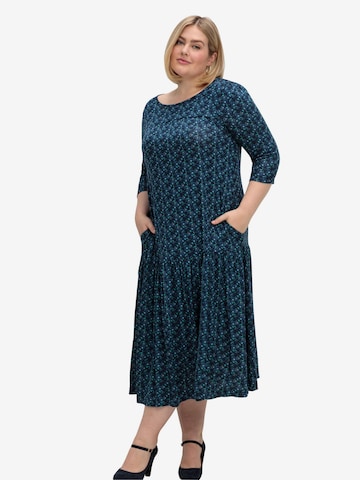 SHEEGO Kleid in Blau