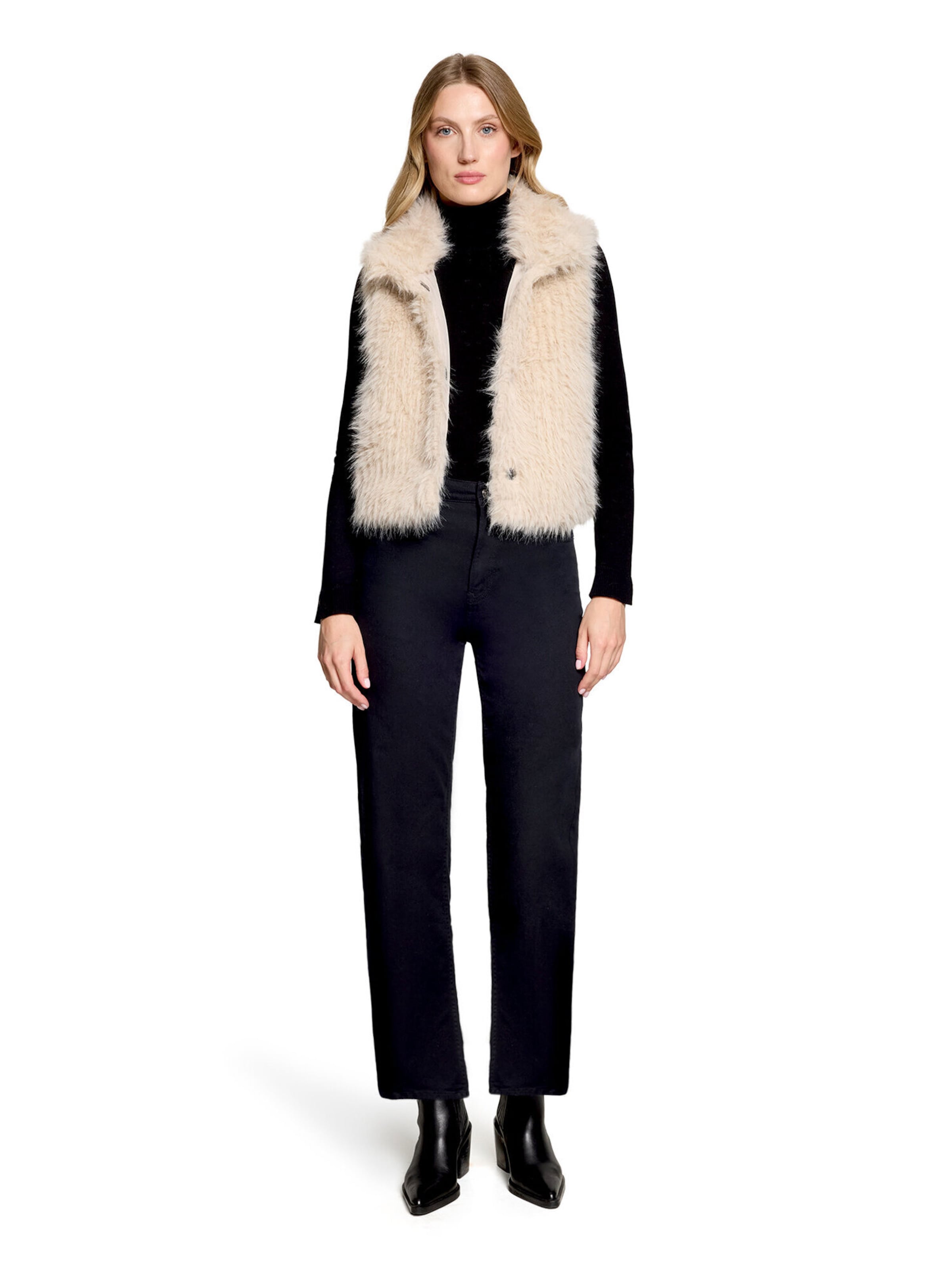 Gilet di Amber & June in beige