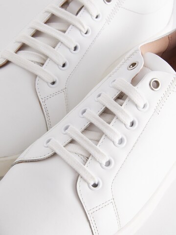 Sneaker bassa di Next in bianco