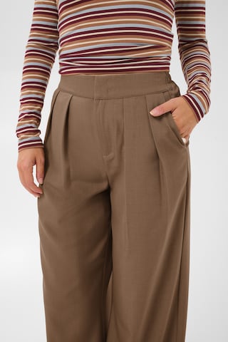 Kaffe - regular Pantalón plisado 'Jasmine' en marrón