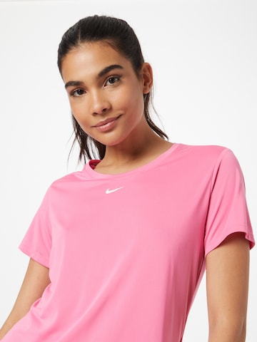 Tricou funcțional de la NIKE pe roz