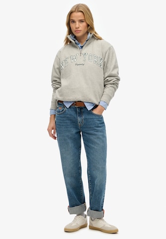 Sweat-shirt 'Essentials' Superdry en vert