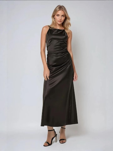 Robe de soirée Hiccup en noir : devant