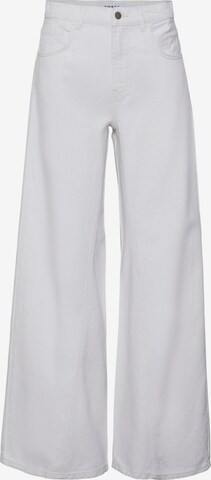 Wide leg Jeans 'Maddie' de la VERO MODA pe alb: față