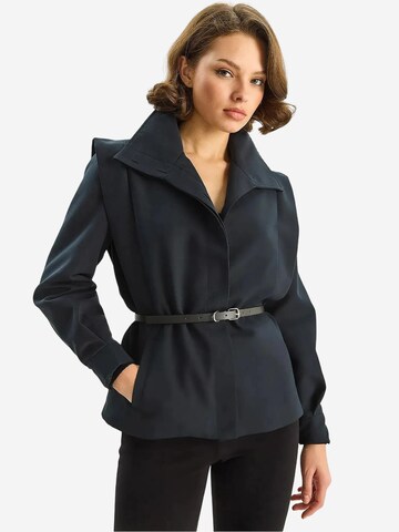 Veste mi-saison Bianco Lucci en bleu : devant