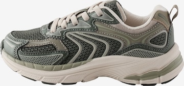 Sneaker di Next in verde: frontale