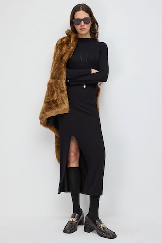 No Matter What Kleid in Schwarz: Vorderseite