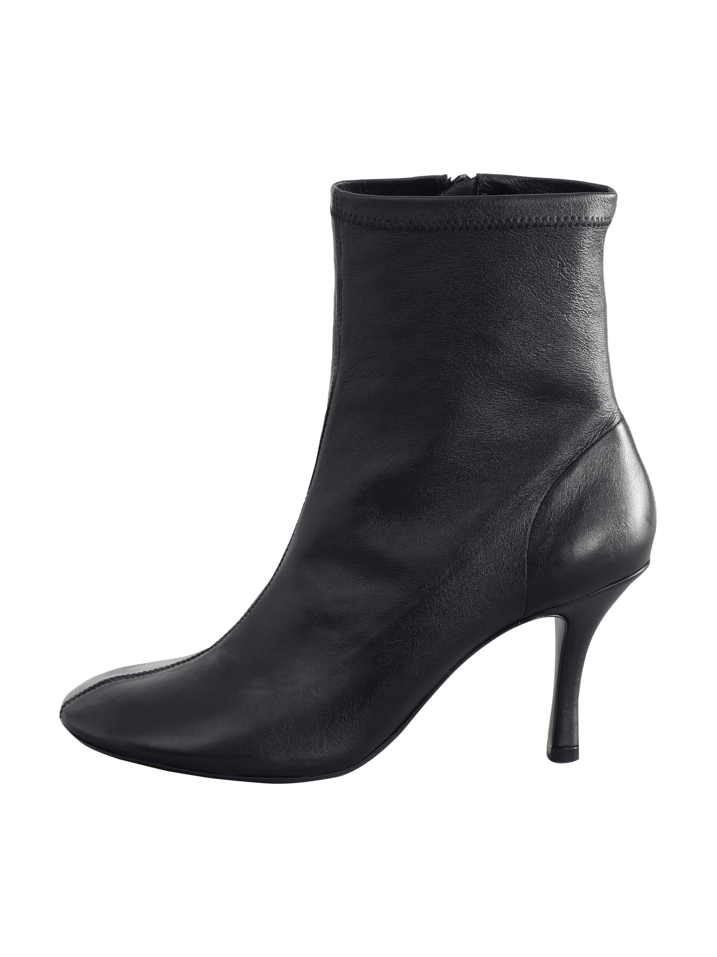 Next Bootie in Black: front