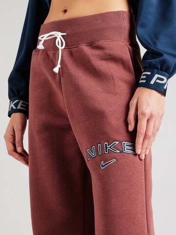 Wide leg Pantaloni 'PHNX FLC' di Nike Sportswear in rosso