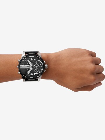 juoda DIESEL Analoginis (įprasto dizaino) laikrodis