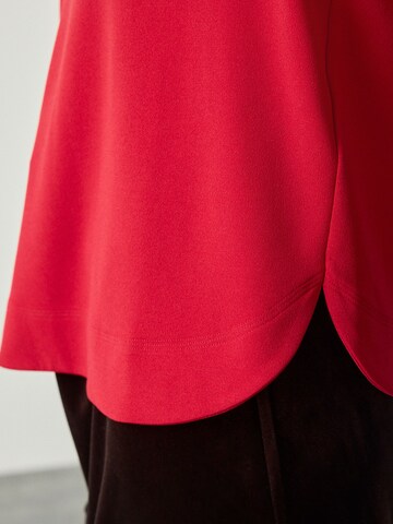 Next - Camiseta en rojo