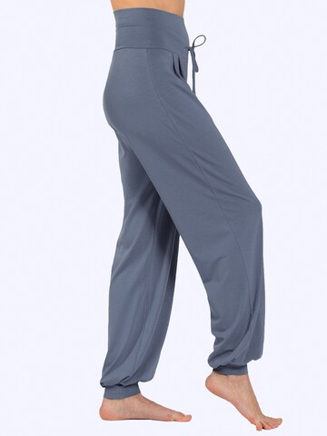 Magadi Loose fit Workout Pants 'Florence' in Blue