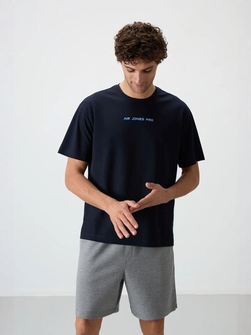 Tommy Life T-Shirts in Blau