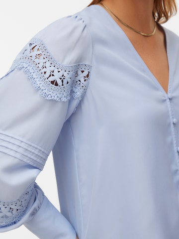 Bluză 'VMTHEA' de la VERO MODA pe albastru