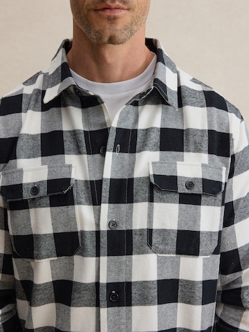 DAN FOX APPAREL Regular Fit Hemd 'Efe' in Schwarz